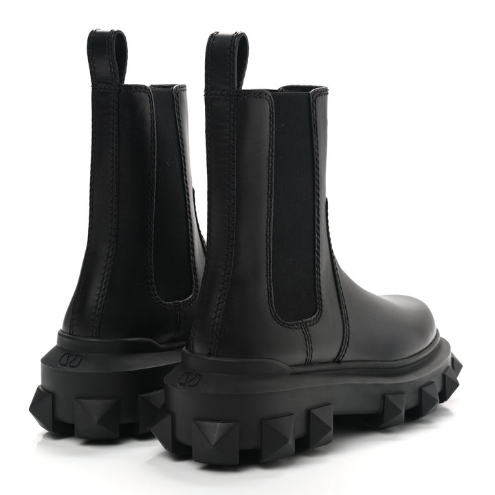 VALENTINO GARAVANI CALFSKIN LEATHER TRACKSTUD BOOTS