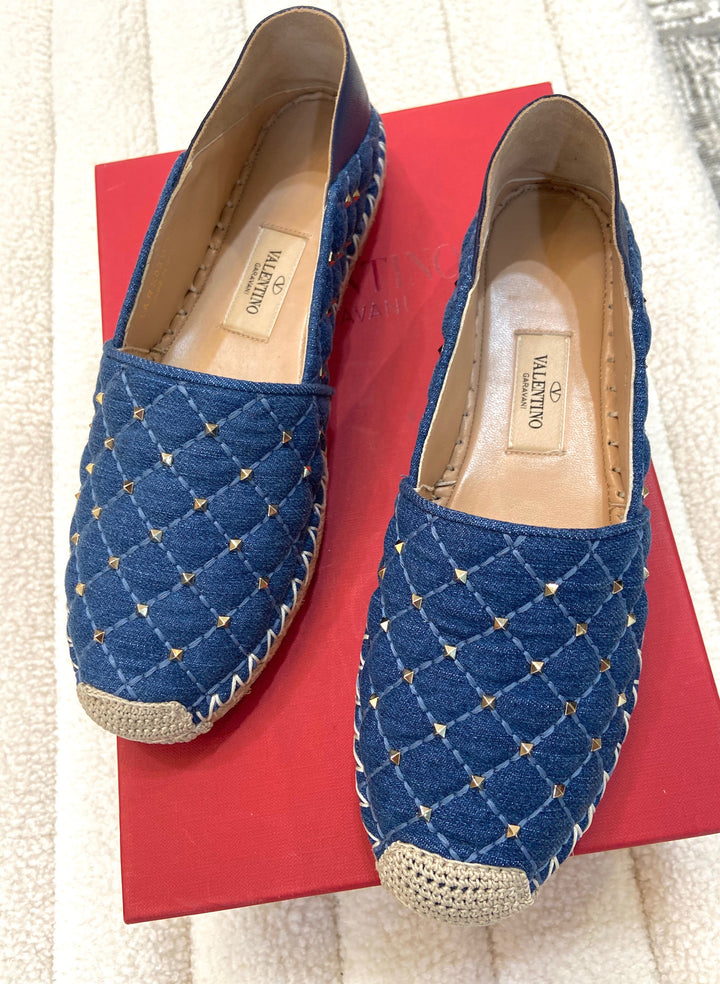 VALENTINO GARAVANI ROCKSTUD DENIM ESPADRILLES