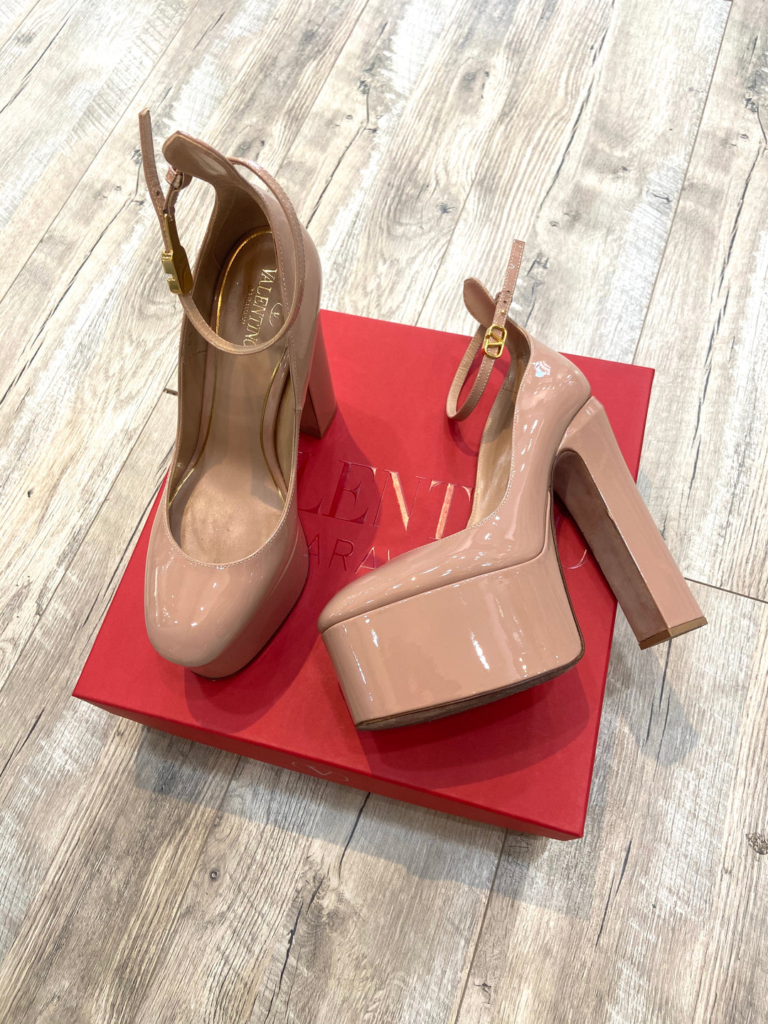 VALENTINO TAN GO-PATENT LEATHER PLATFORM PUMPS