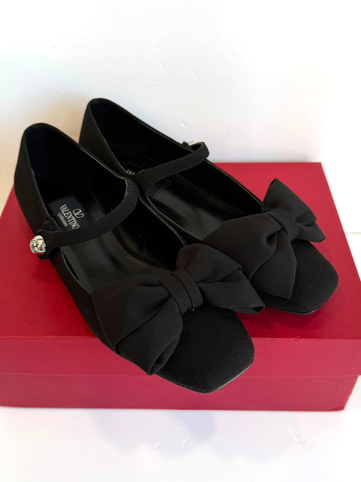VALENTINO GARAVANI BOWJANE 20 CREPE MARY JANE PUMPS
