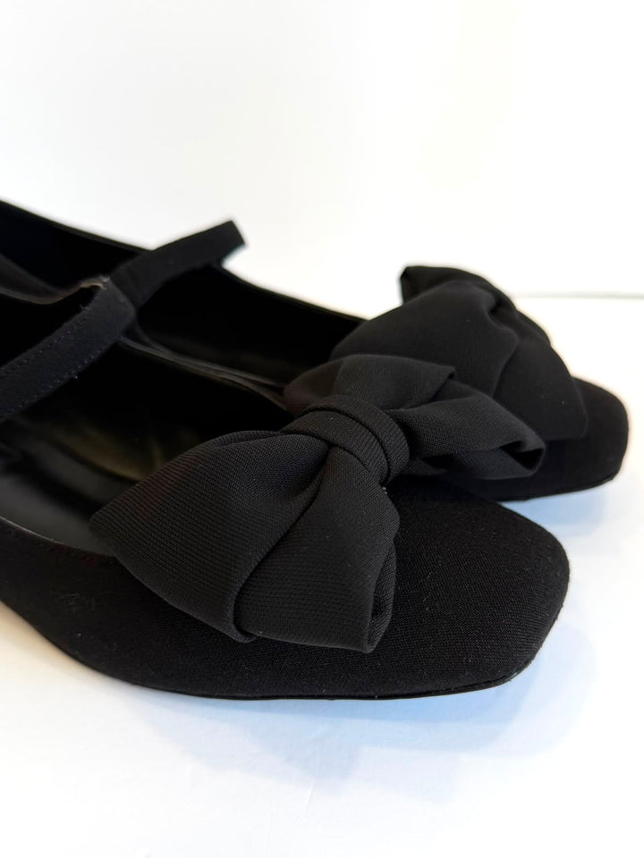 VALENTINO GARAVANI BOWJANE 20 CREPE MARY JANE PUMPS