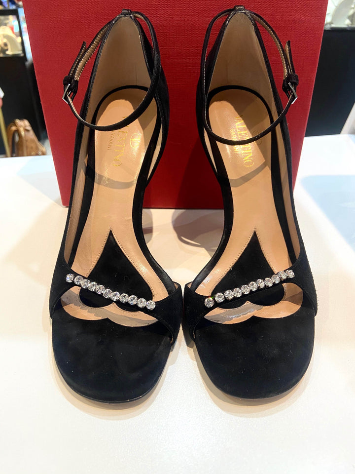 VALENTINO GARAVANI CRYSTAL SUEDE RINGTOES PUMPS