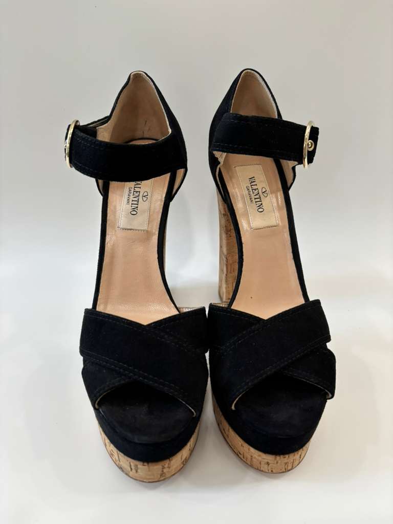 VALENTINO GARAVANI PLATFORM CRISS CROSS HEELED SANDALS