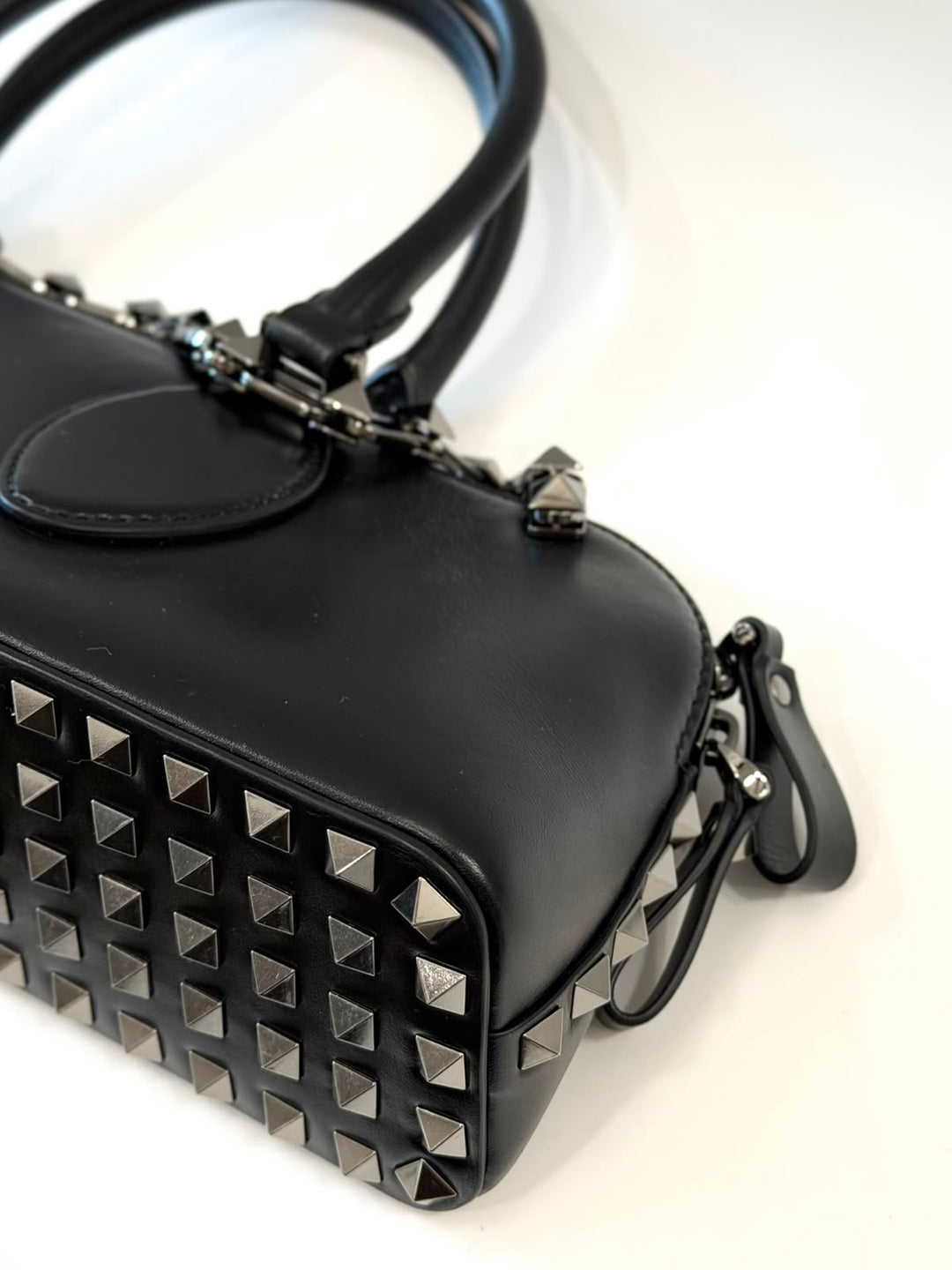 VALENTINO GARAVANI ROCKSTUD EAST WEST CALFSKIN LEATHER BAG