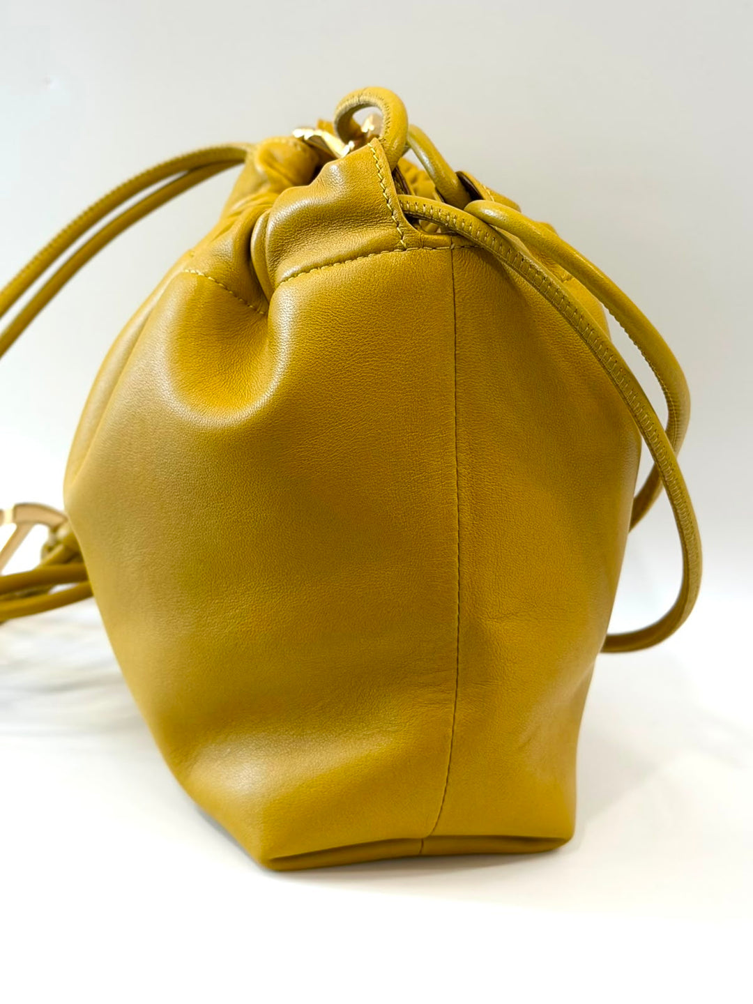 VALENTINO GARAVANI VLOGO MINI POUF NAPPA LEATHER BUCKET BAG