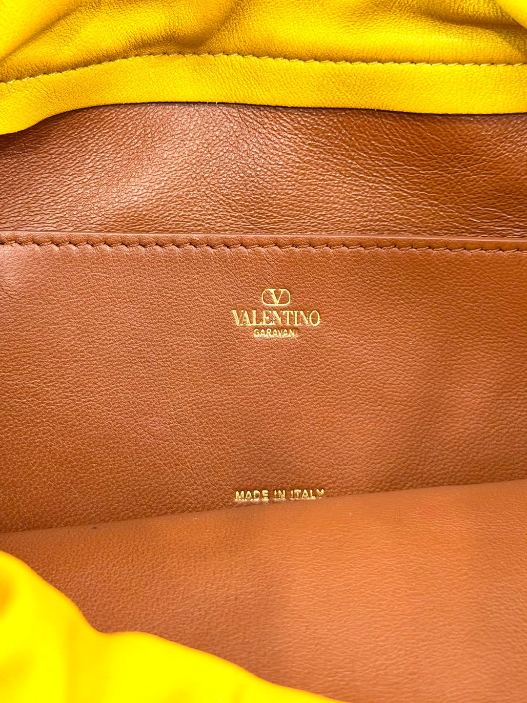 VALENTINO GARAVANI VLOGO MINI POUF NAPPA LEATHER BUCKET BAG