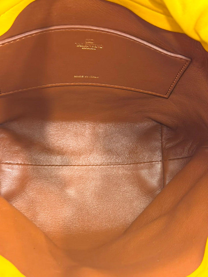 VALENTINO GARAVANI VLOGO MINI POUF NAPPA LEATHER BUCKET BAG