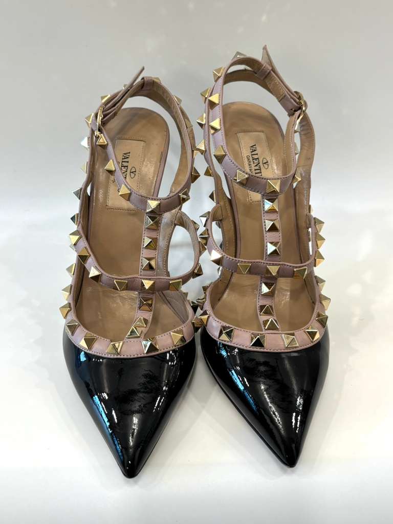 VALENTINO ROCKSTUD 100 PATENT CAGED PUMPS