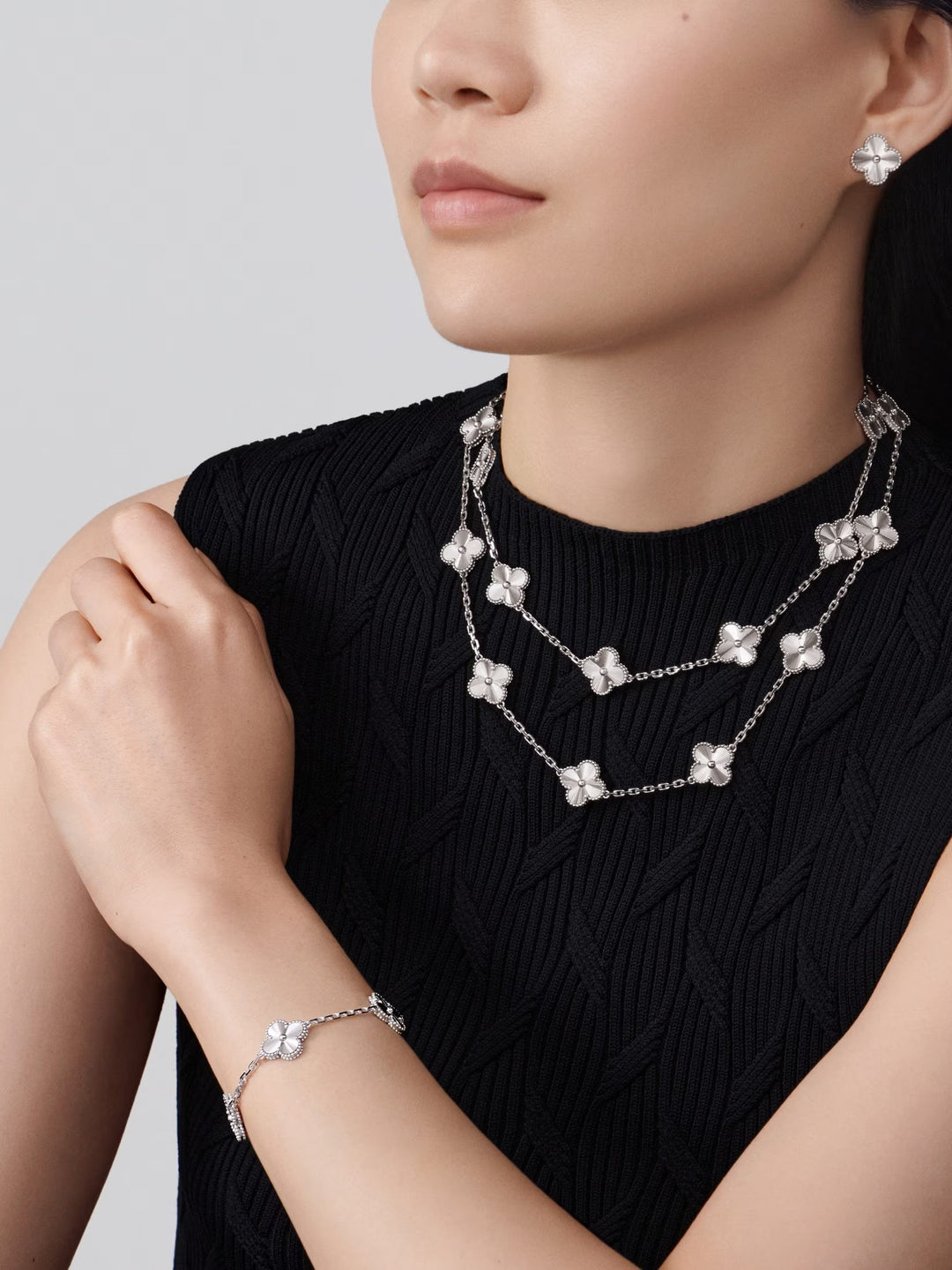 VAN CLEEF &amp; ARPELS 18K WHITE GOLD 5 MOTIFS ALHAMBRA BRACELET