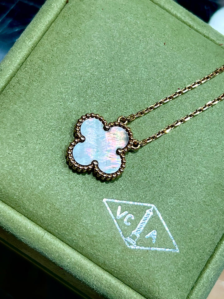 VCA SWEET MOP 18K GOLD ALHAMBRA PENDANT NECKLACE