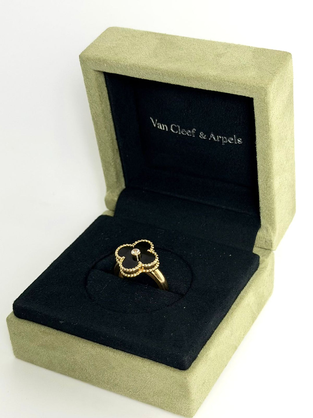 VCA 18K YELLOW GOLD BLACK ONYX &amp; DIAMOND VINTAGE ALHAMBRA RING