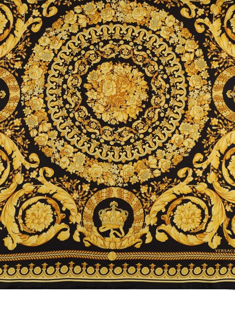 VERSACE BLACK AND GOLD BAROCCO PRINT SCRAF
