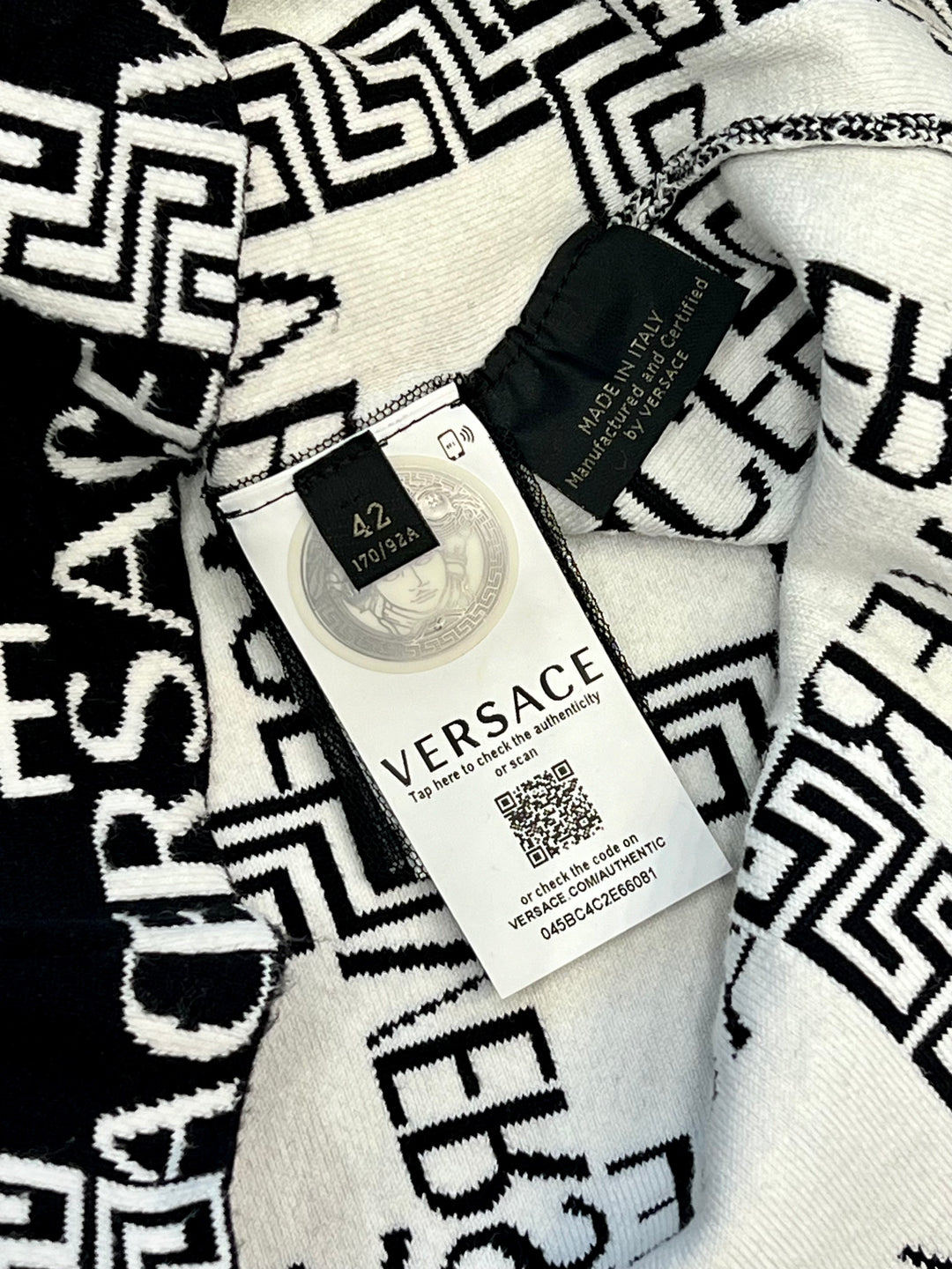 VERSACE LOGO SLEEVELESS TOP
