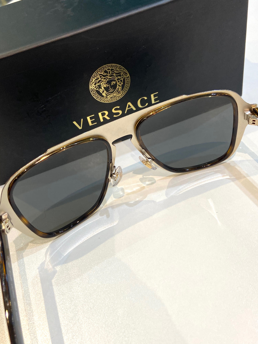 VERSACE MEDUSA RETRO CHARM SUNGLASSES