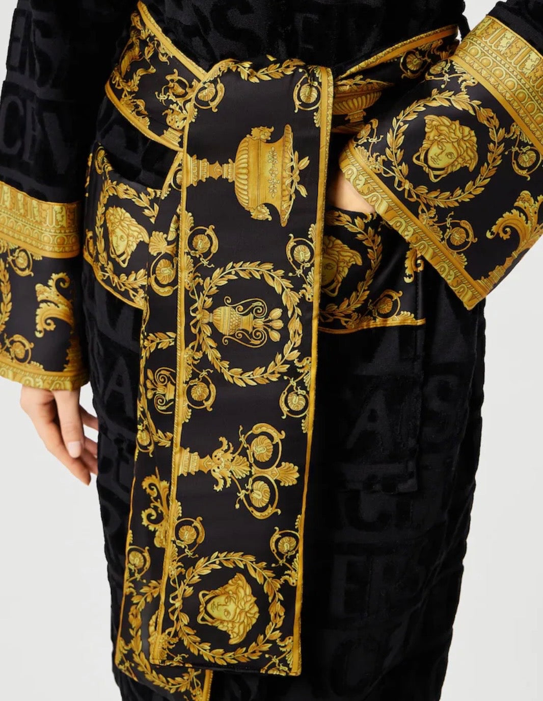 VERSACE I HEART BAROQUE UNISEX BATHROBE