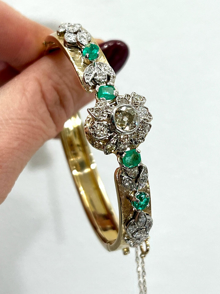 VINTAGE 14K DIAMOND AND EMERALD SOLID GOLD BRACELET