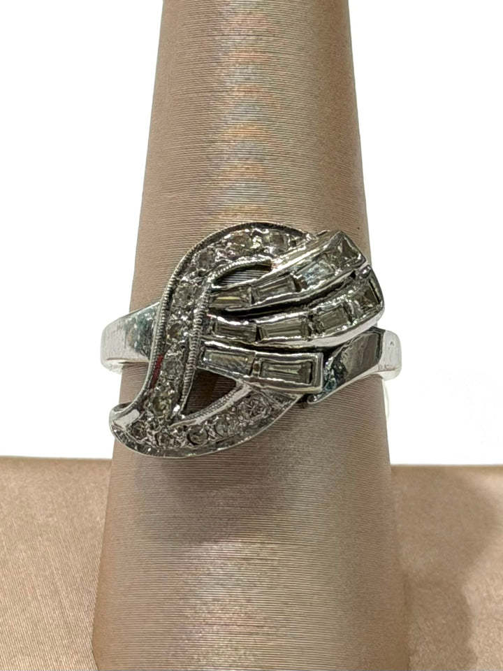VINTAGE 14K WHITE GOLD DIAMOND COCKTAIL RING