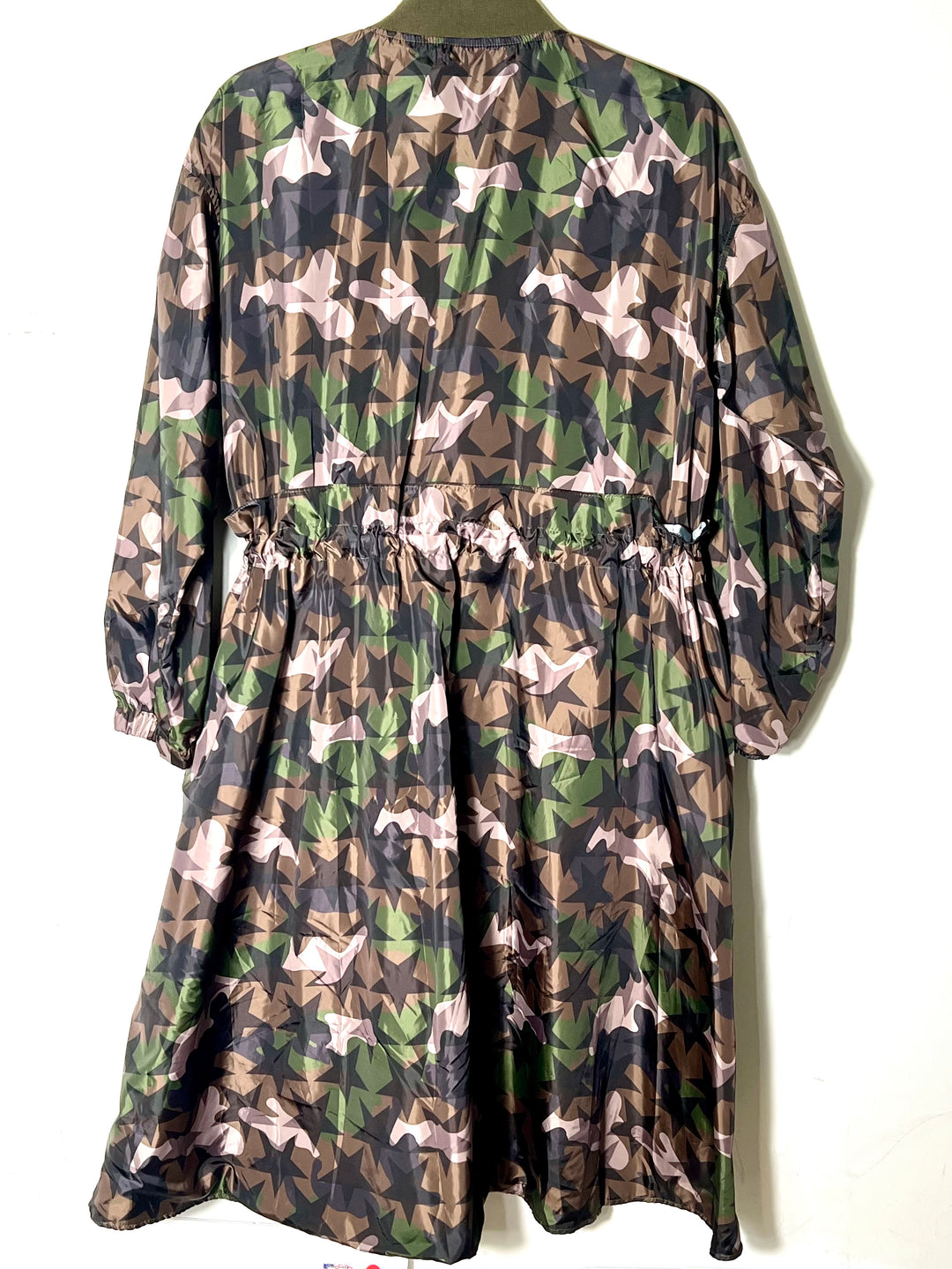 VALENTINO GARAVANI CAMO &amp; STARS LIGHT TRENCH COAT