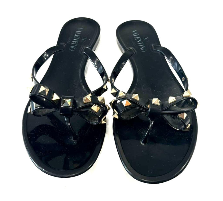 VALENTINO ROCKSTUD BOW PVC THONG SANDAL MULES