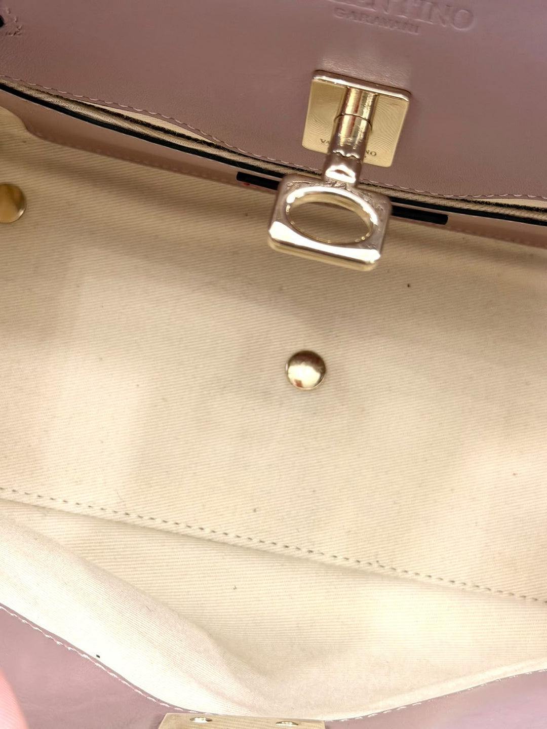 VALENTINO GARAVANI ROCKSTUD JOYLOCK SMALL CALFSKIN SHOULDER BAG