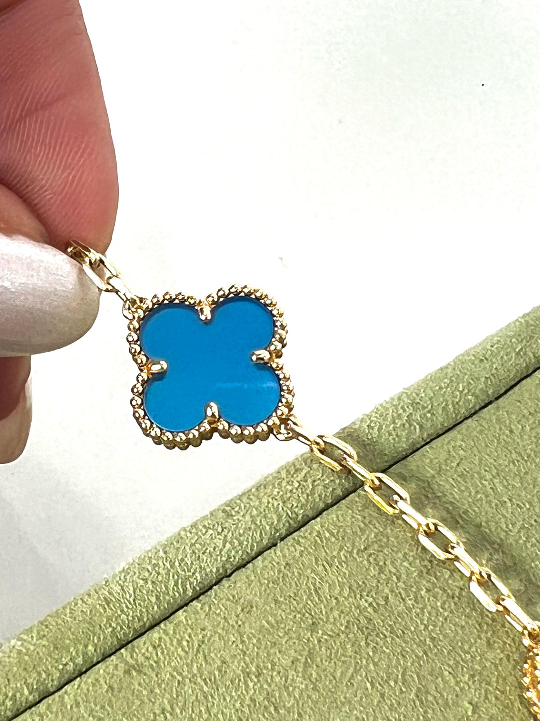 VAN CLEEF &amp; ARPELS 18K GOLD 5 MOTIFS BLUE AGATE STONE ALHAMBRA BRACELET