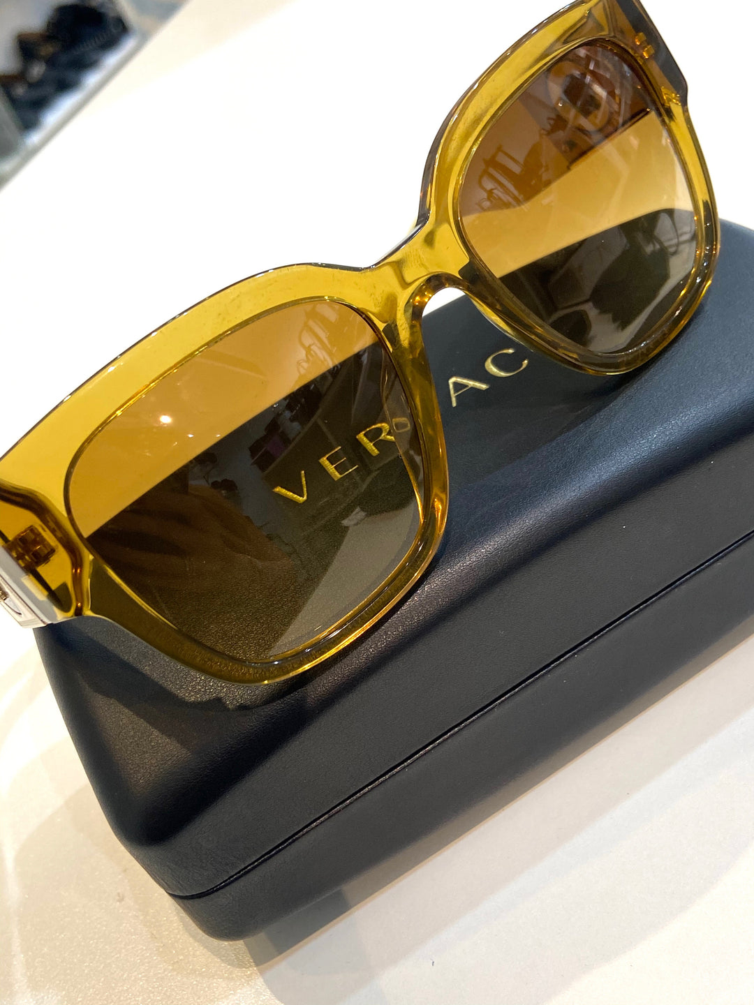 VERSACE VE4437U PILLOW GRADIENT HONEY YELLOW SUNGLASSES