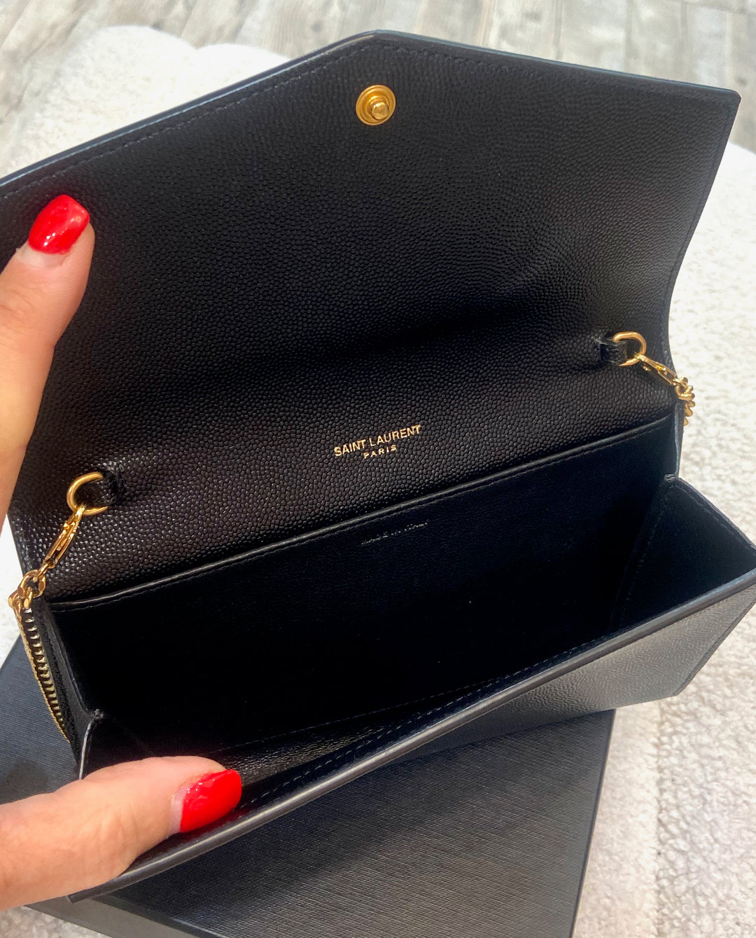 YSL GRAIN DE POUDRE LEATHER UPTOWN WALLET ON CHAIN