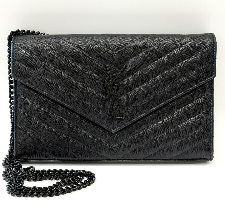 YVES SAINT LAURENT GRAIN DE POUDRE MATELASSE CHEVRON MONOCHROME ENVELOPE CHAIN WALLET