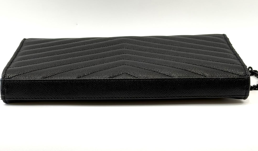 YVES SAINT LAURENT GRAIN DE POUDRE MATELASSE CHEVRON MONOCHROME ENVELOPE CHAIN WALLET