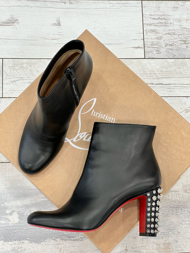 CHRISTIAN LOUBOUTIN SUZI FOLK ANKLE BOOTS