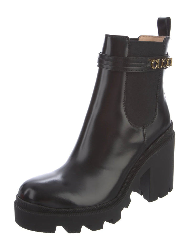 GUCCI LEATHER LOGO BOOTIES