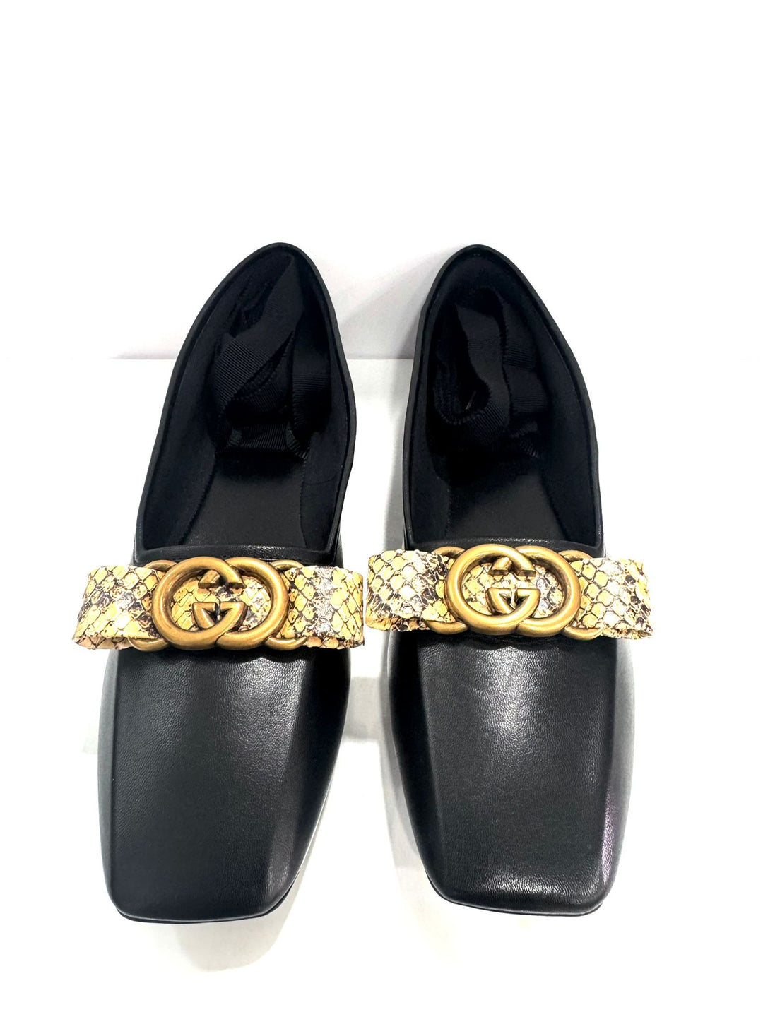 GUCCI INTERLOCKING G LEATHER BALLERINA SHOES