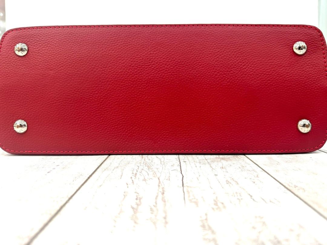 LOUIS VUITTON VEAU CAPUCINES MM CHERRY BAG