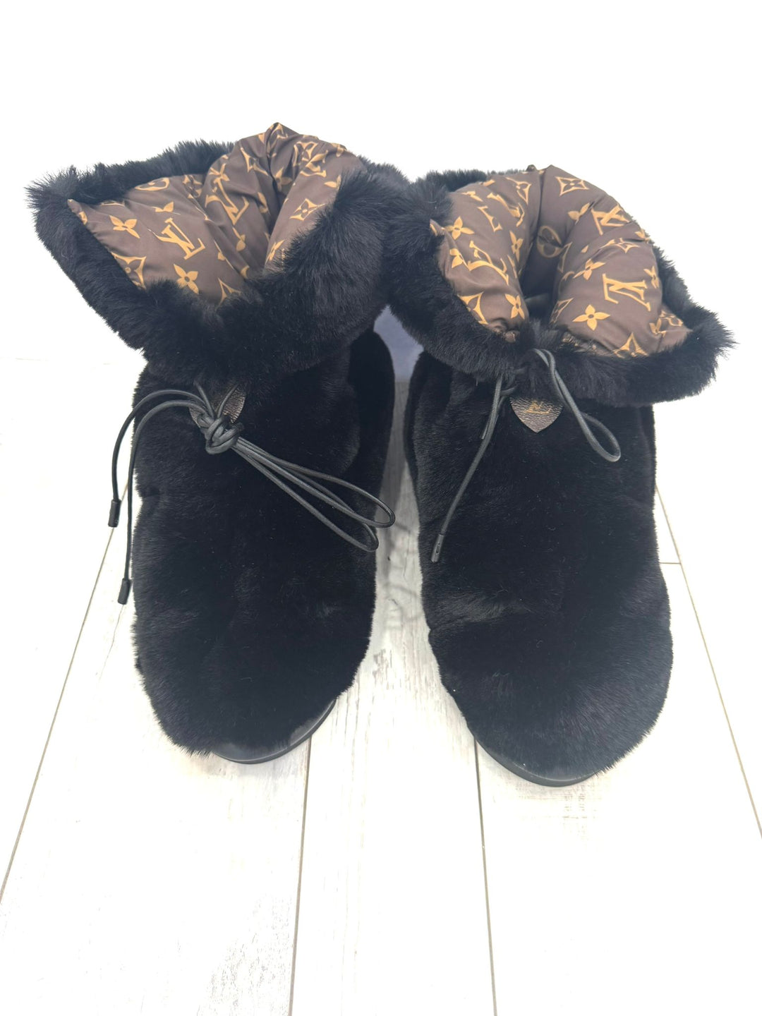 LOUIS VUITTON MONOGRAM MINK SLIPPERS