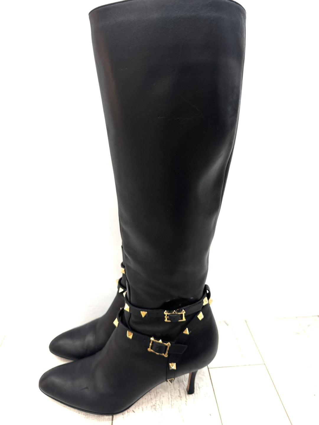 VALENTINO GARAVANI CALFSKIN ROCKSTUD KNEE-HIGH BOOTS