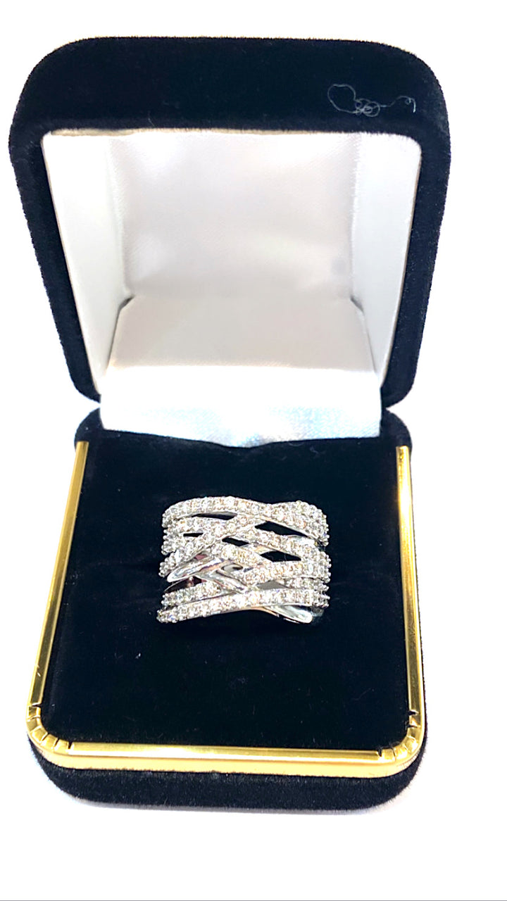 14K GOLD DIAMOND HIGHWAY RING