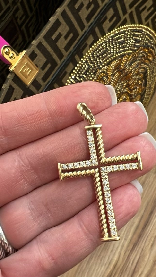 14K GOLD &amp; DIAMONDS CROSS PENDANT