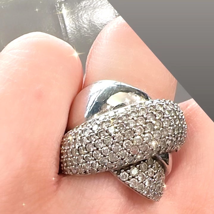 14K WHITE GOLD DIAMOND KNOT RING