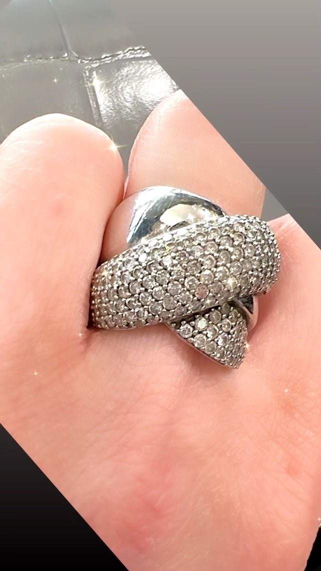 14K WHITE GOLD DIAMOND KNOT RING
