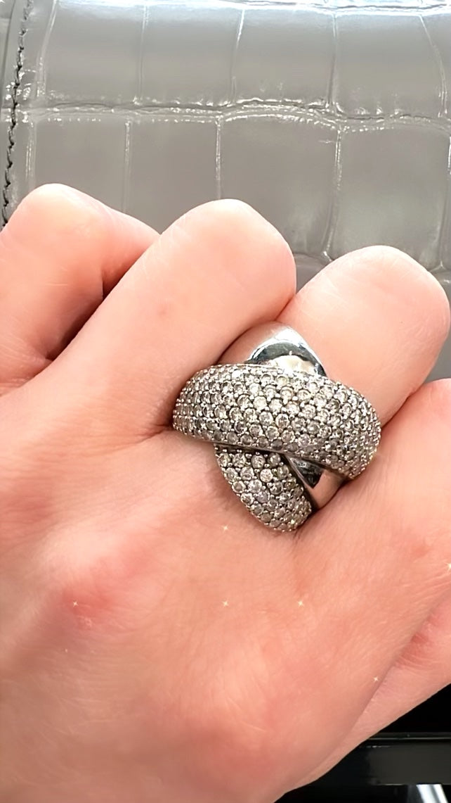 14K WHITE GOLD DIAMOND KNOT RING