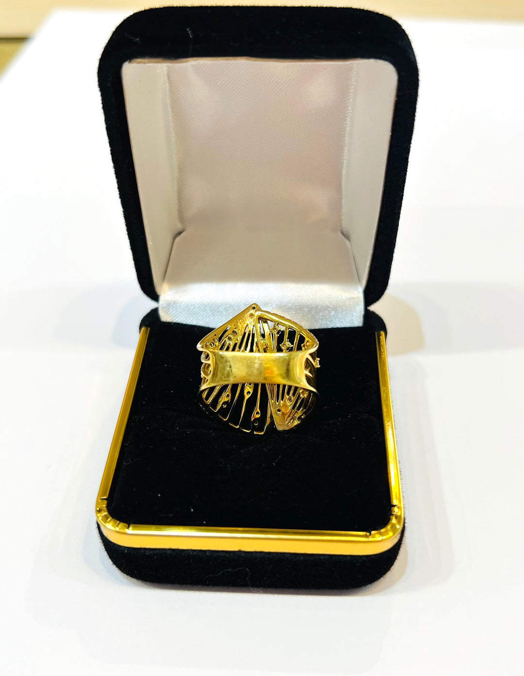18K YELLOW GOLD &amp; DIAMOND RING