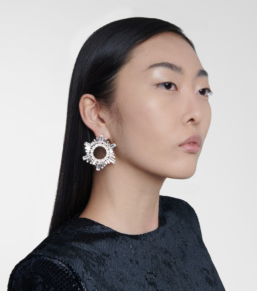 【Amina Muaddi】 Begumミニ embellishedイヤリング AMINA MUADDI BEGUM MINI CRYSTAL EMBELLISHED EARRINGS