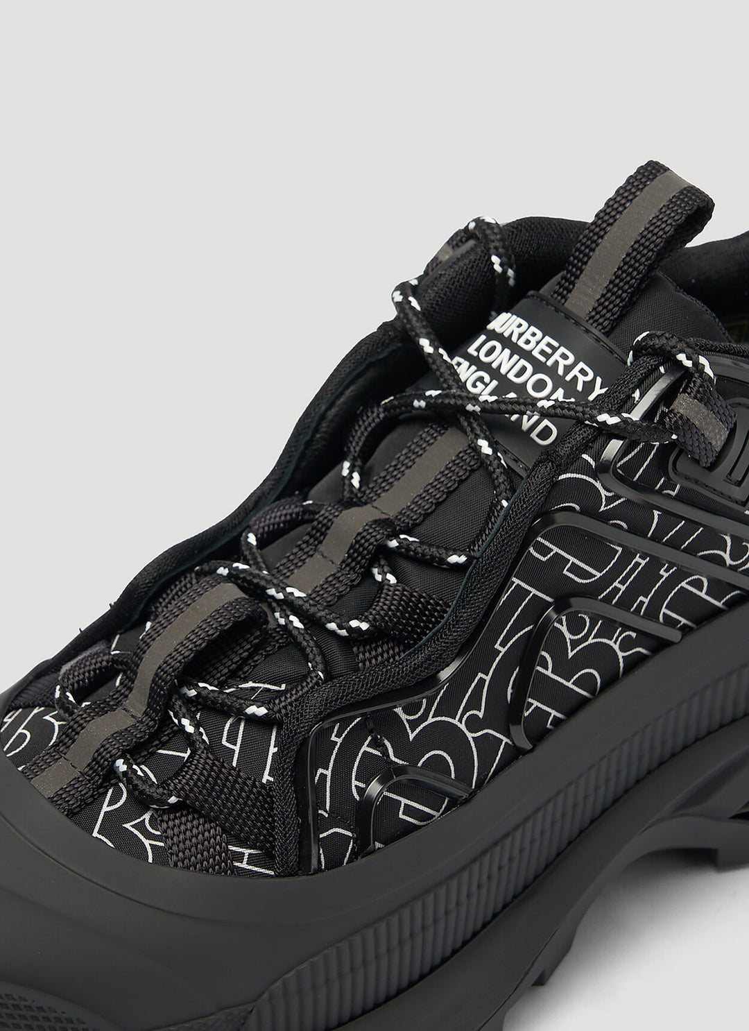 BURBERRY ARTHUR TB MONOGRAM SNEAKERS