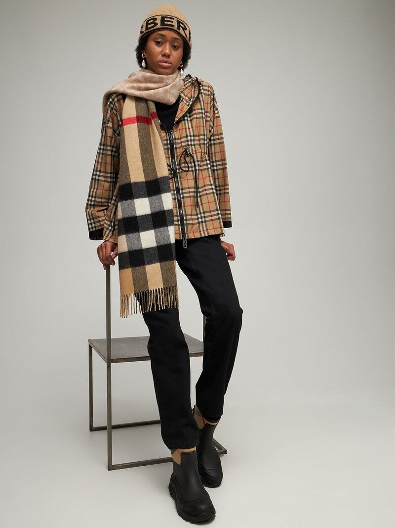 Reversible Scarf Burberry Archive Scarf BURBERRY Reversible EKD
