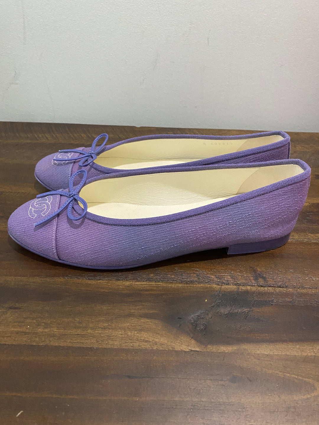 CHANEL CC CAP TOE BALLET FLAT SHOES