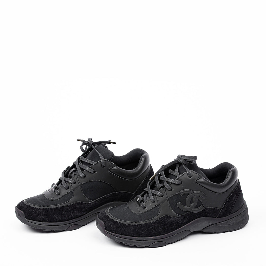 CHANEL CC LEATHER &amp; MIXED FABRIC SNEAKERS