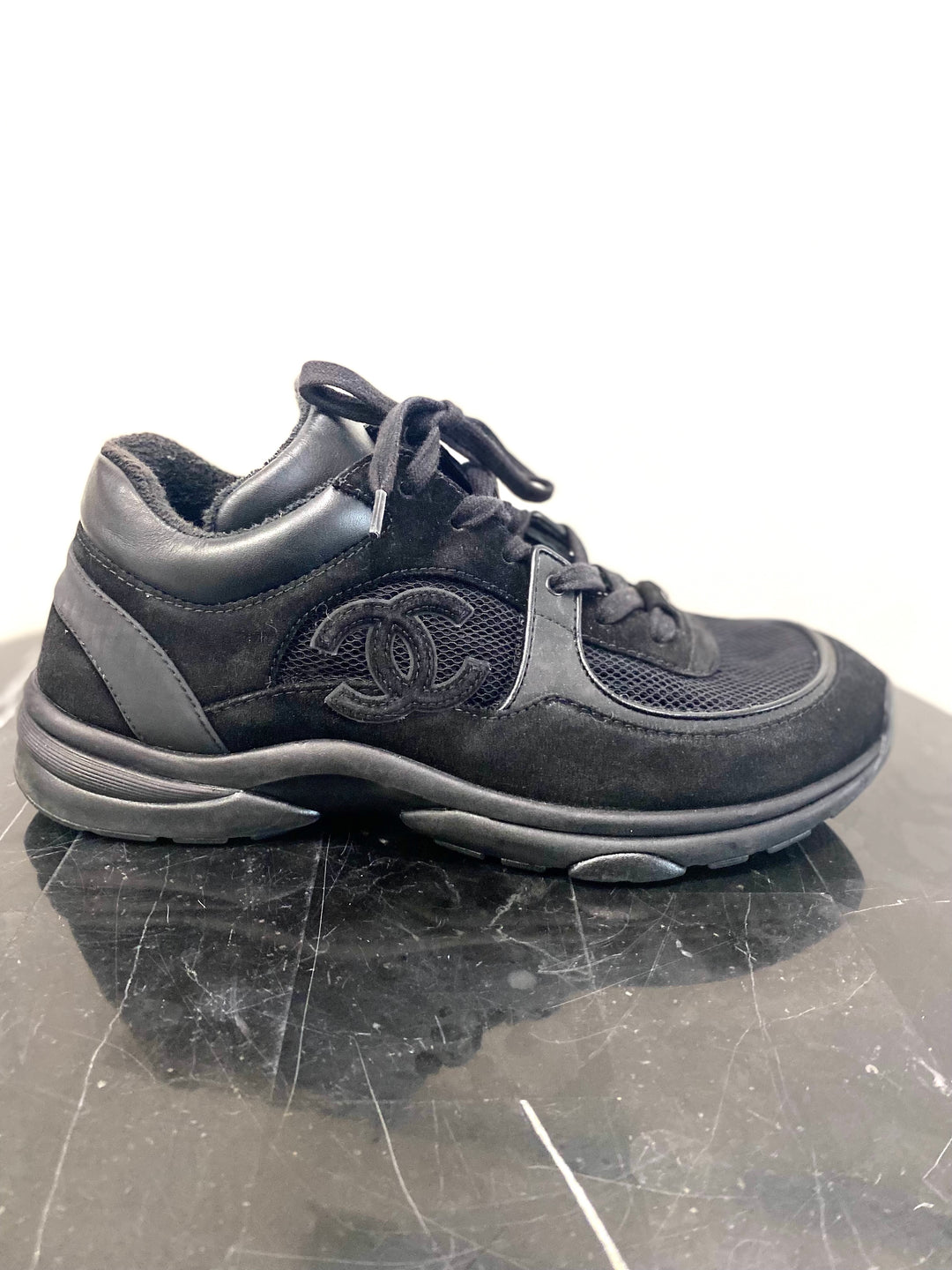 CHANEL CC LEATHER &amp; MIXED FABRIC SNEAKERS