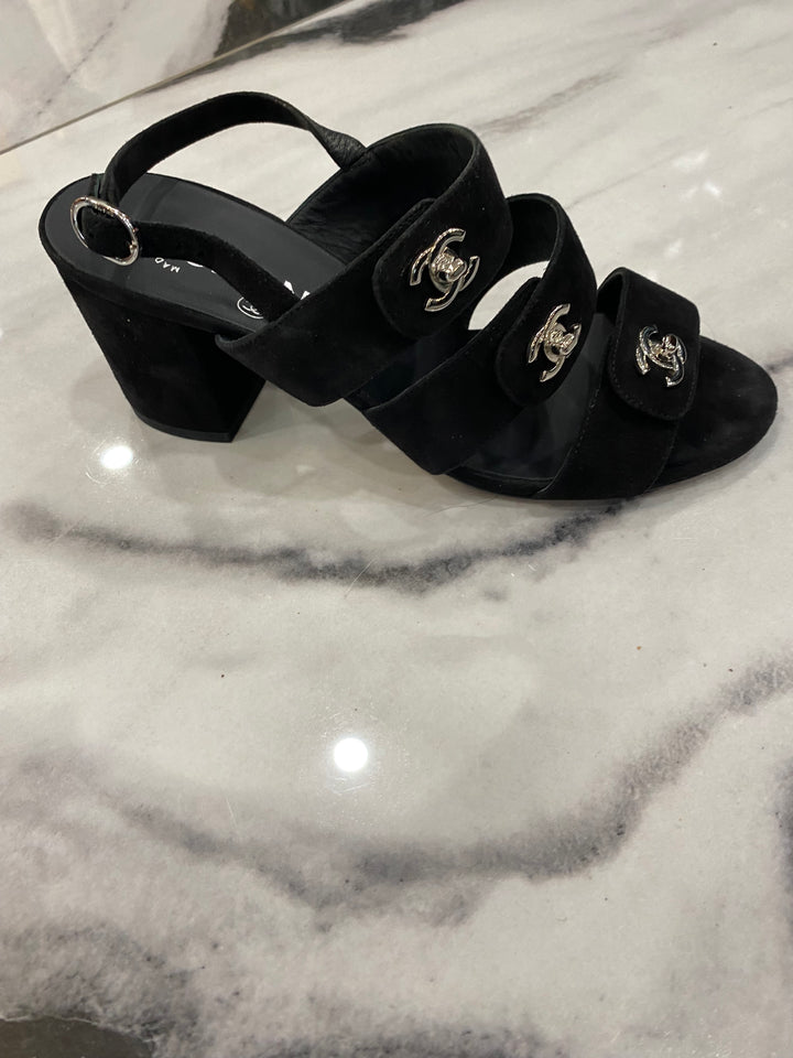 CHANEL CC TURLOCK SUEDE SANDALS