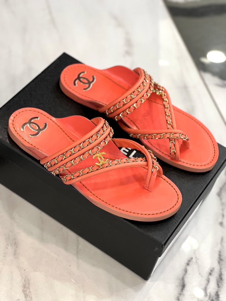 CHANEL CHAIN THONG SANDALS