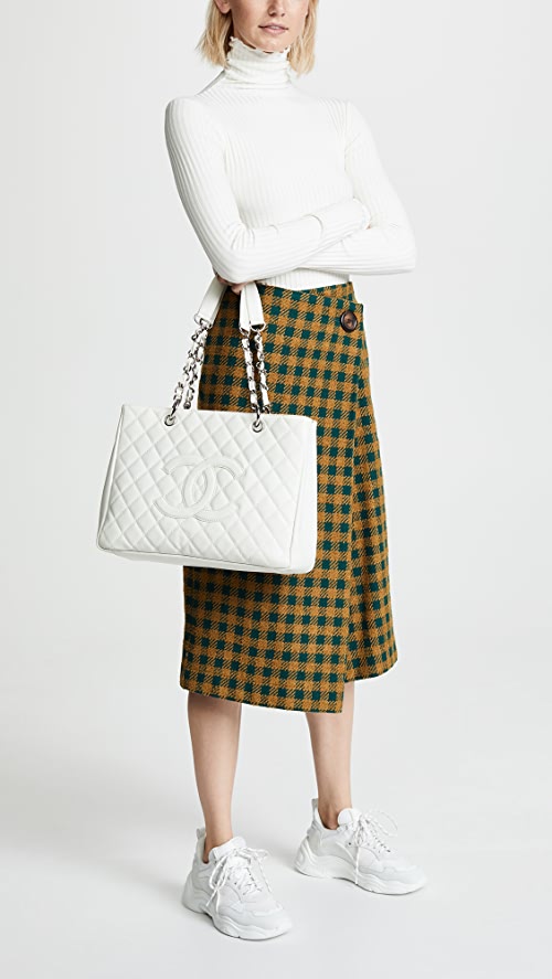 CHANEL CAVIAR QUILTED SHOPPER TOTE BAG